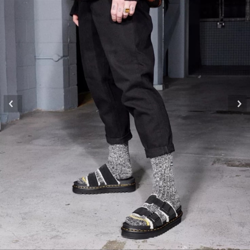 NWT | Dr. Martens Myles Faux Shearling Lined Slide Sandals in Women Size UK5